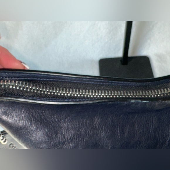 Authentic Vintage Coach Duffle Leather Dark Navy Handbag - Picture 11 of 13